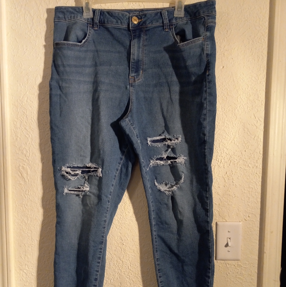 High Rise Distressed Jeans - Picture 1 of 8